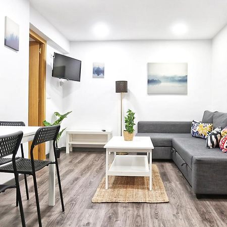 Holidays2Malaga Goya - Zona Huelin & 500 Mts De La Playa Apartment Luaran gambar