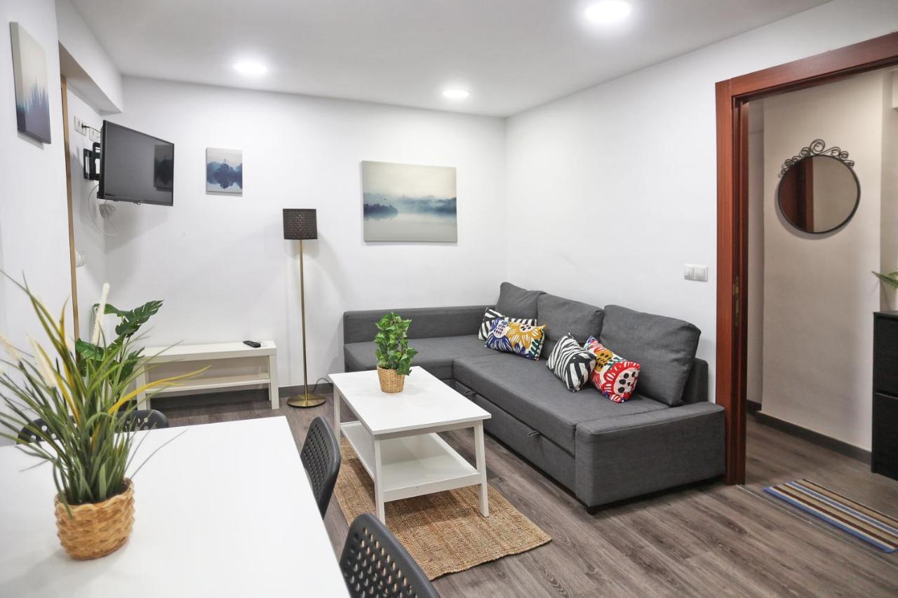 Holidays2Malaga Goya - Zona Huelin & 500 Mts De La Playa Apartment Luaran gambar